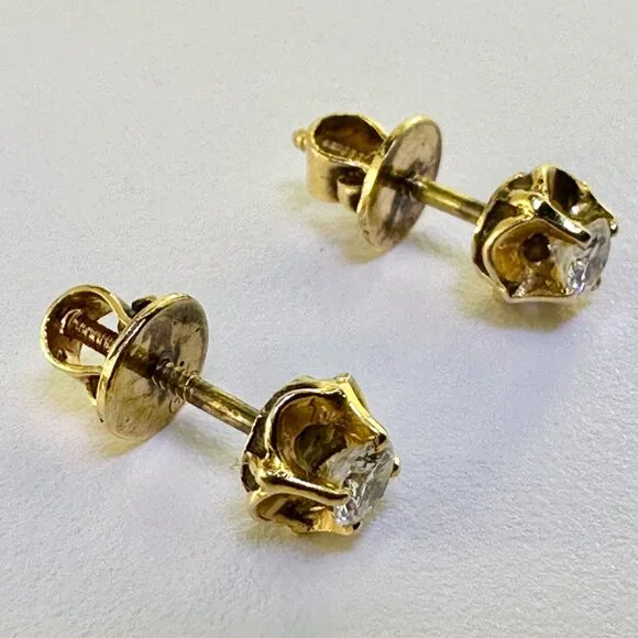 Vintage 18K Yellow Gold Diamond Stud Earrings - Picture 8 of 11
